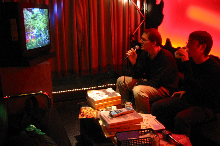 uga-karaoke-carlos-chris