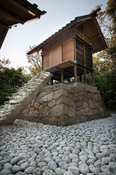 Go'o Shrine by Hiroshi Sugimoto